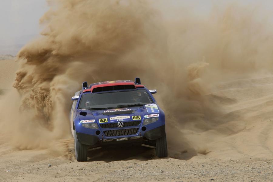  Volkswagen Touareg Race 2 2005 года  (фото 8 из 30)